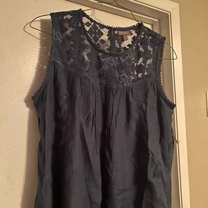 Sleeveless top with beautiful detail